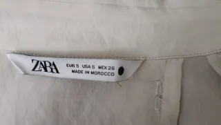 Camisa " Zara" fluida con botones.