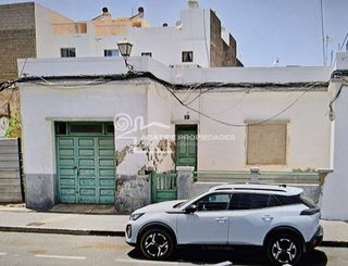 Terreno en venta en Centro - La Vega Alta en Arrecife