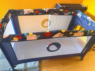 Cuna de viaje con colchón