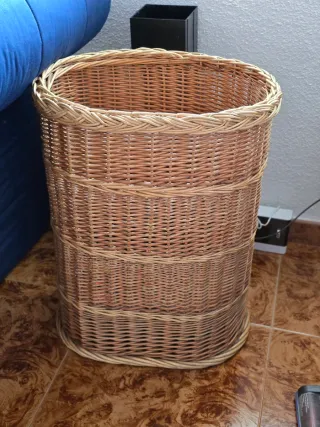 Cesto de mimbre ovalado