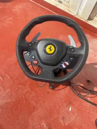 Volante Thrustmaster para PlayStation