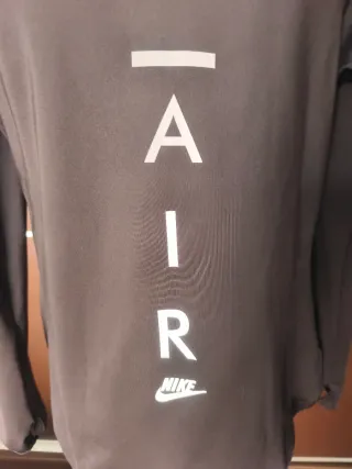 Chaqueta deportiva Nike tipo buzo Talla M