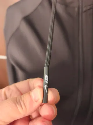 Chaqueta deportiva Nike tipo buzo Talla M