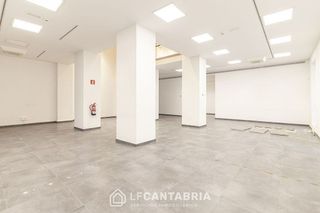 Oficina en alquiler en Puerto Chico en Santander