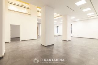 Oficina en alquiler en Puerto Chico en Santander