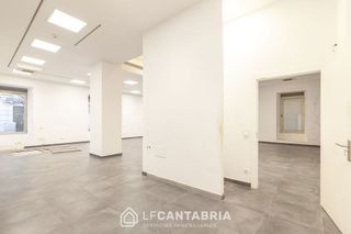 Oficina en alquiler en Puerto Chico en Santander