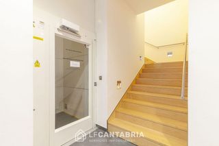 Oficina en alquiler en Puerto Chico en Santander