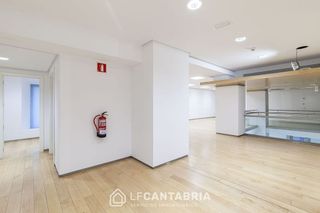 Oficina en alquiler en Puerto Chico en Santander