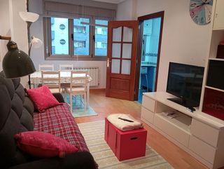 Piso en alquiler en Milán - Pumarín - Teatinos en Oviedo