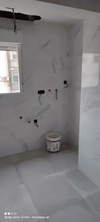 <<Servicio de>> Alicatado y reformas de baño***