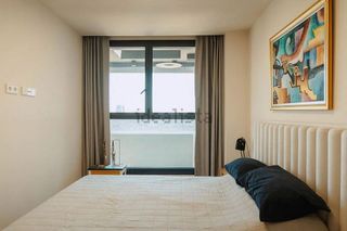 Piso en venta en Valdeacederas en Madrid