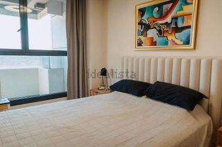 Piso en venta en Valdeacederas en Madrid