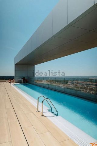 Piso en venta en Valdeacederas en Madrid