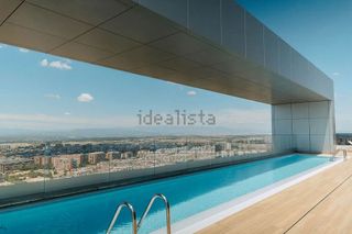 Piso en venta en Valdeacederas en Madrid