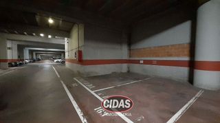 Garaje en venta en Milán - Pumarín - Teatinos en Oviedo