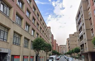 Garaje en venta en San Pedro de Deusto-La Ribera en Bilbao