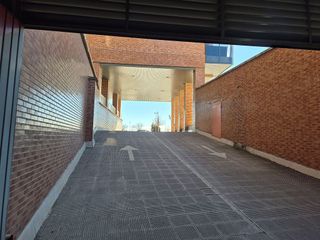 Garaje en alquiler en Los Olivos en Huesca