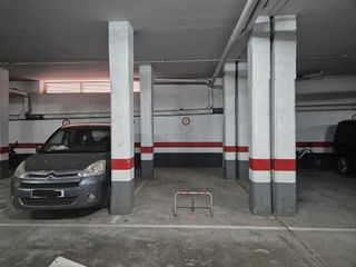 Garaje en alquiler en Los Olivos en Huesca