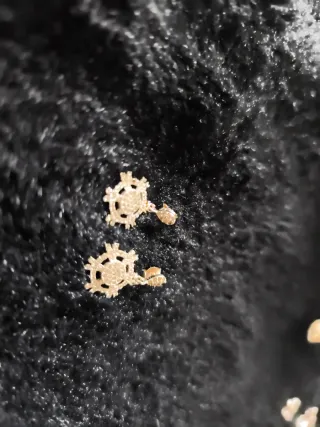 Pendientes de plata dorados