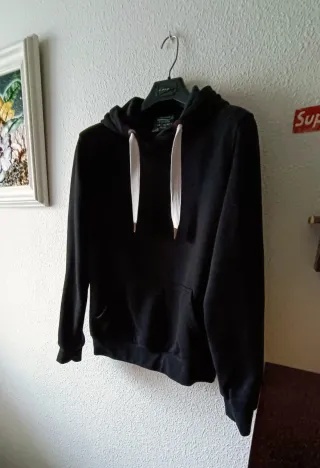 Sudadera Negra capucha TALLA M-S como NUEVA