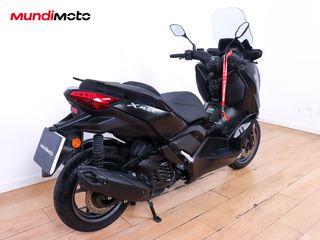 YAMAHA X-MAX 125