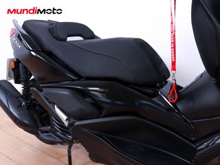YAMAHA X-MAX 125