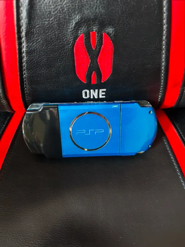 PSP 3000 Azul Eléctrico + 50 Juegos