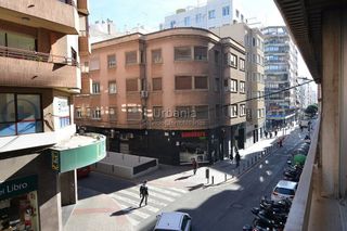 Oficina en alquiler en Ensanche - Diputación en Alicante