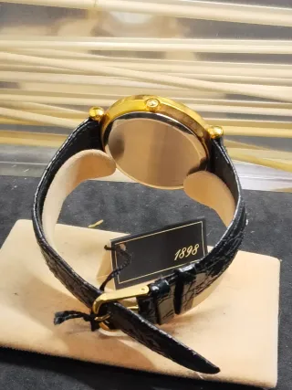 Reloj Halcon Clásico Dorado