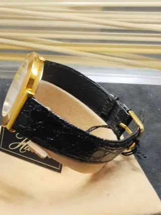 Reloj Halcon Clásico Dorado