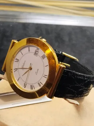 Reloj Halcon Clásico Dorado