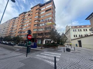 Local comercial en alquiler en Centro en Valladolid