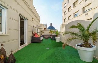 Ático en alquiler en El Mercat en Valencia