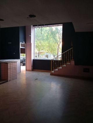 Local comercial en venta en Maria Auxiliadora - Barriada LLera en Badajoz