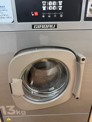 Maquinaria Girbau lavanderia Autoservicio