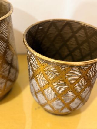 Conjunto 2 Maceteros Metal Dorado y Blanco