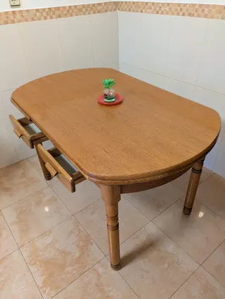 Mesa de cocina de madera