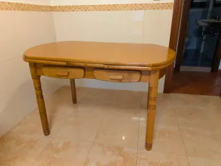 Mesa de cocina de madera