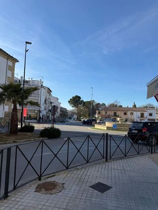 Local comercial en venta en Baeza