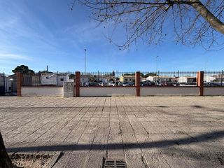 Local comercial en venta en Baeza