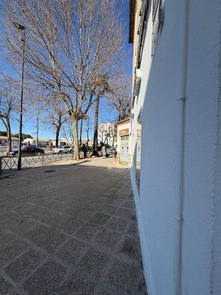 Local comercial en venta en Baeza