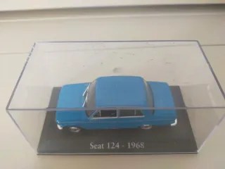Seat 124 1968 escala 1/43