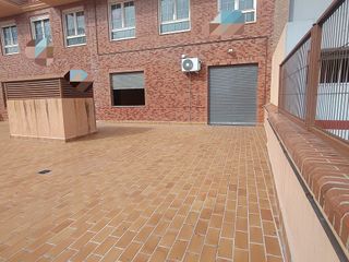 Oficina en venta en Piscinas en Villarreal