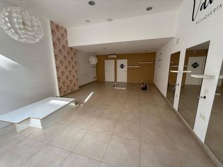 Local comercial en venta en Maria Auxiliadora - Barriada LLera en Badajoz