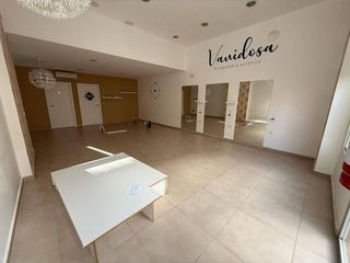 Local comercial en venta en Maria Auxiliadora - Barriada LLera en Badajoz