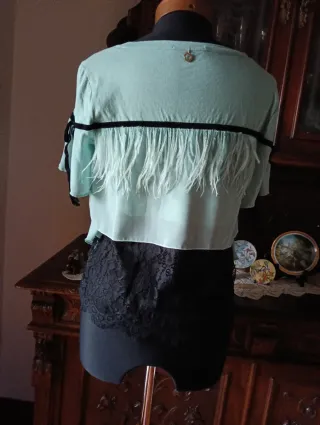 Blusa Relish con Piume di struzzo