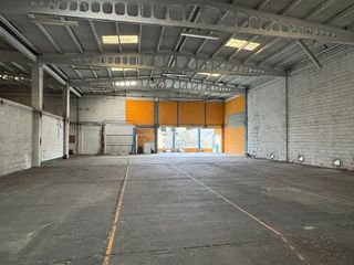 Nave industrial en alquiler en San Cibrao das Viñas