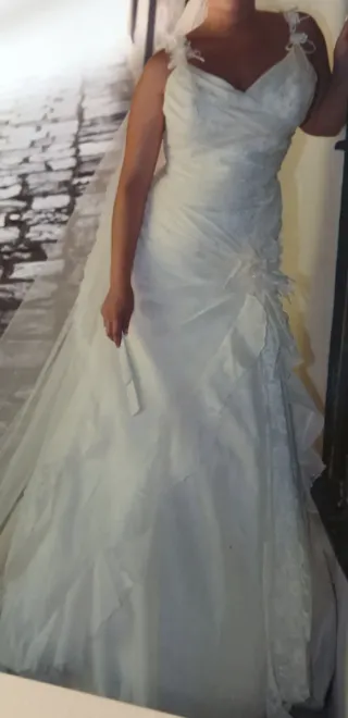 Vestido de Novia Blanco con Flores