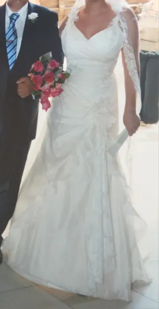Vestido de Novia Blanco con Flores