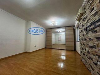 Piso en venta en Pla de Bon Repós en Alicante